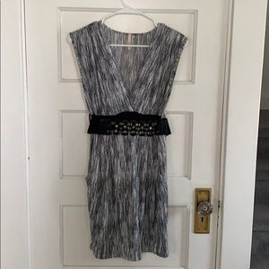 Bella D. Medium sleeveless casual dress with belt career office business career